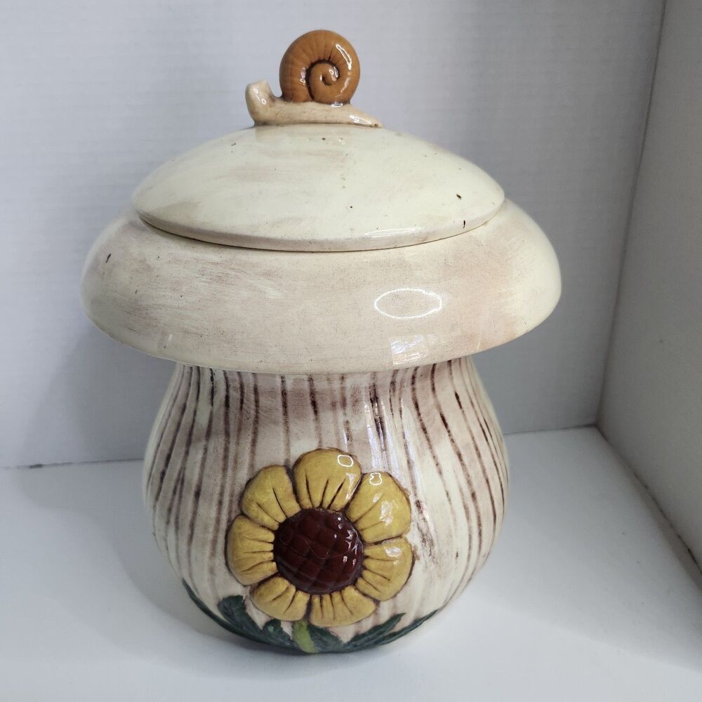 VTG 70’s Ceramic Mushroom Canister Flower Snail Detail Ceramic Cookie Jar 10”